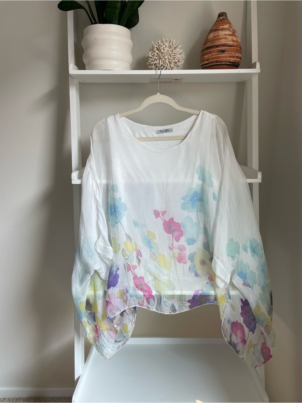 Elena Baldi, Lightweight White Floral Watercolor Scoop Neck Tunic